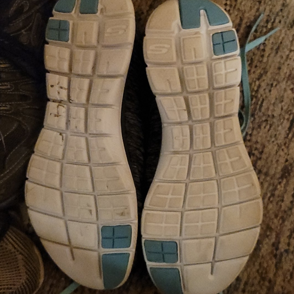 Skechers